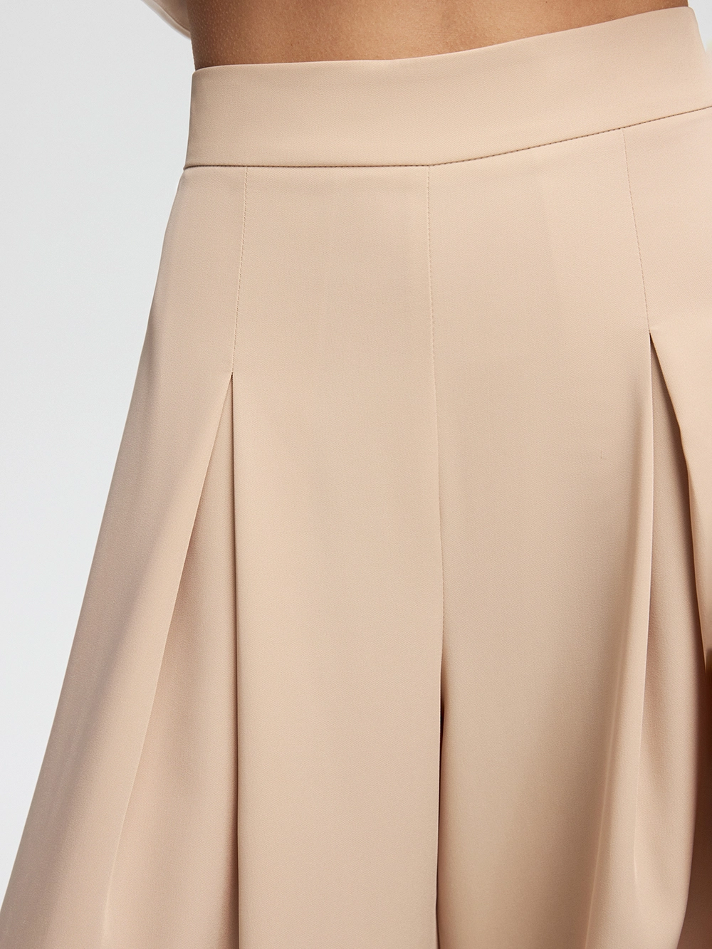 картинка брюки-палаццо со встречной складкой от магазина truered.ru (ex-SOLO·U)