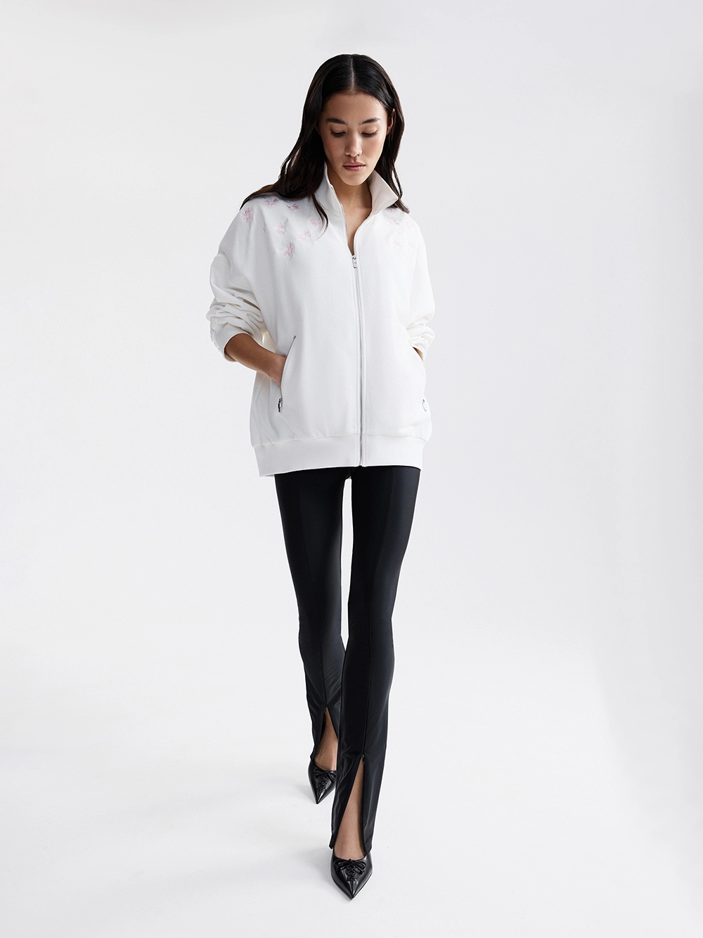 картинка легинсы с разрезом от магазина truered.ru (ex-SOLO·U)