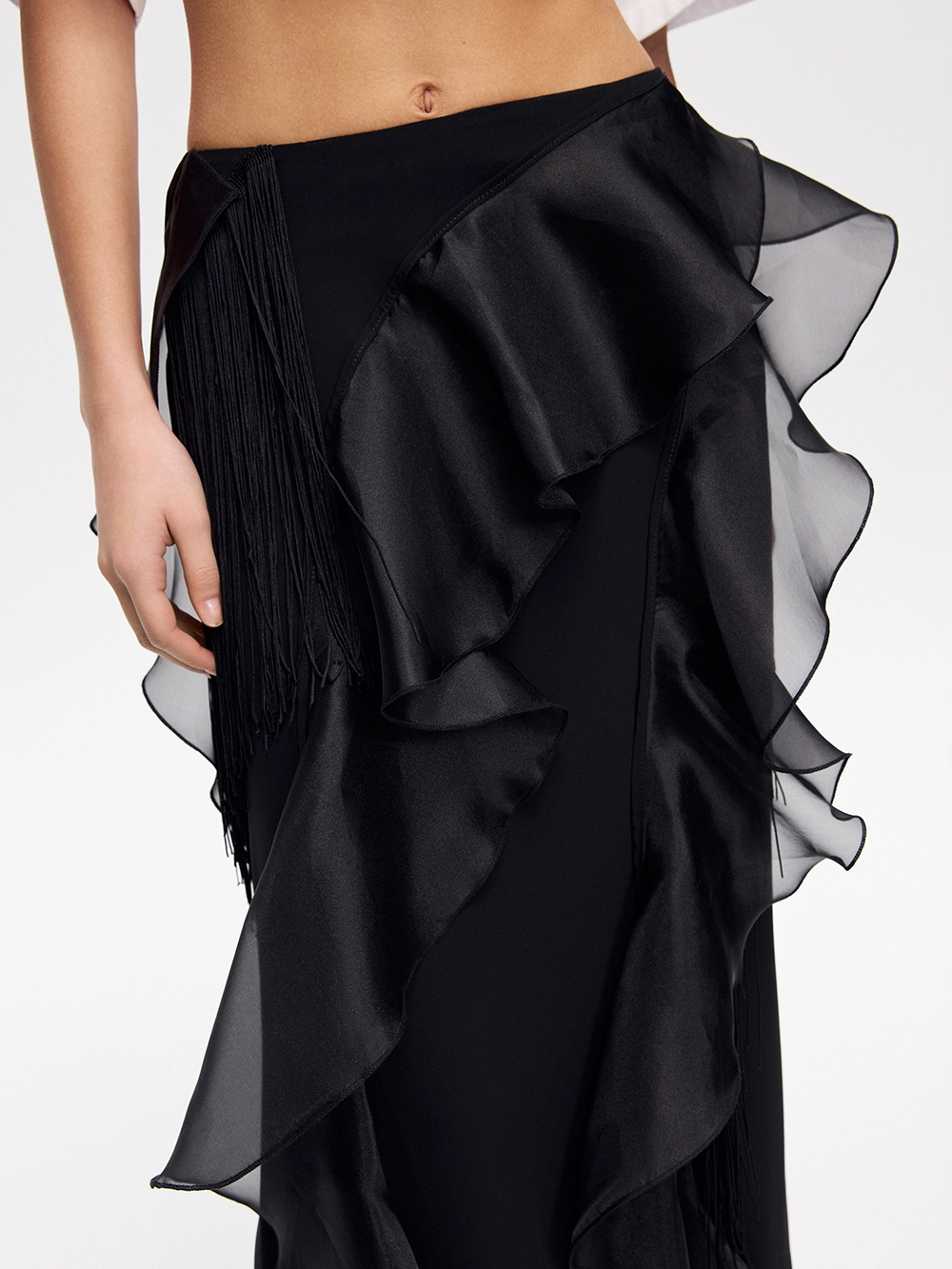 картинка юбка с воланами и бахромой от магазина truered.ru (ex-SOLO·U)