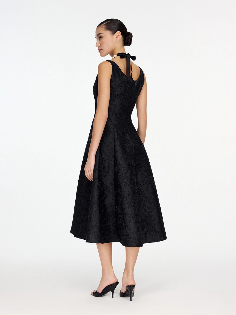 картинка платье из фактурной тафты от магазина truered.ru (ex-SOLO·U)