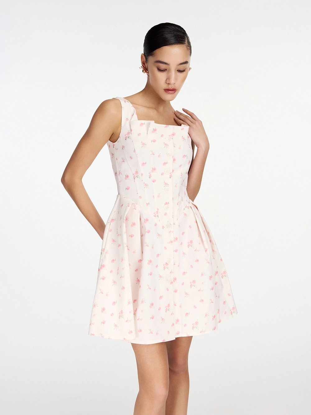 картинка платье мини с пышной юбкой от магазина truered.ru (ex-SOLO·U)