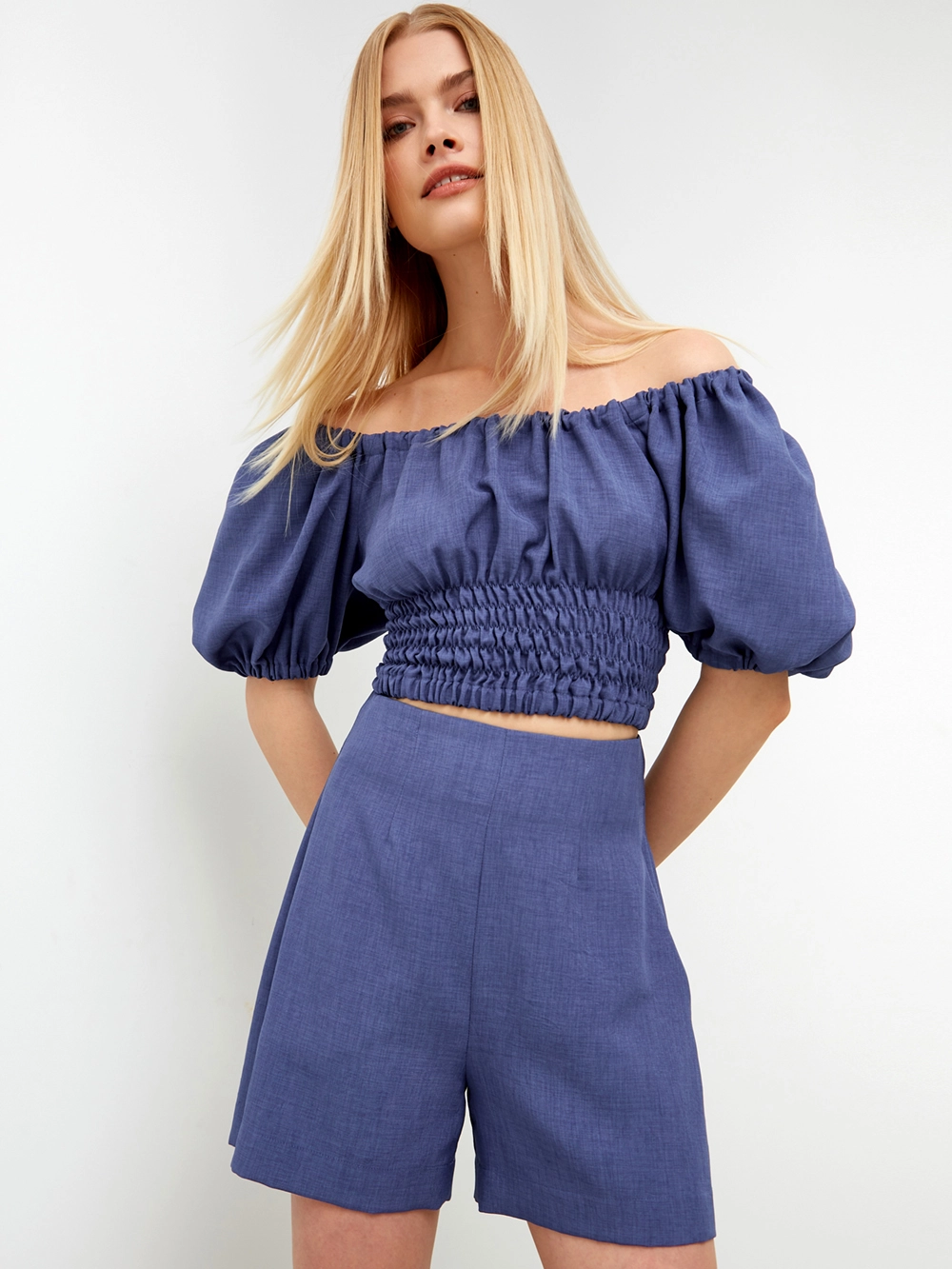 картинка шорты с молнией сзади от магазина truered.ru (ex-SOLO·U)