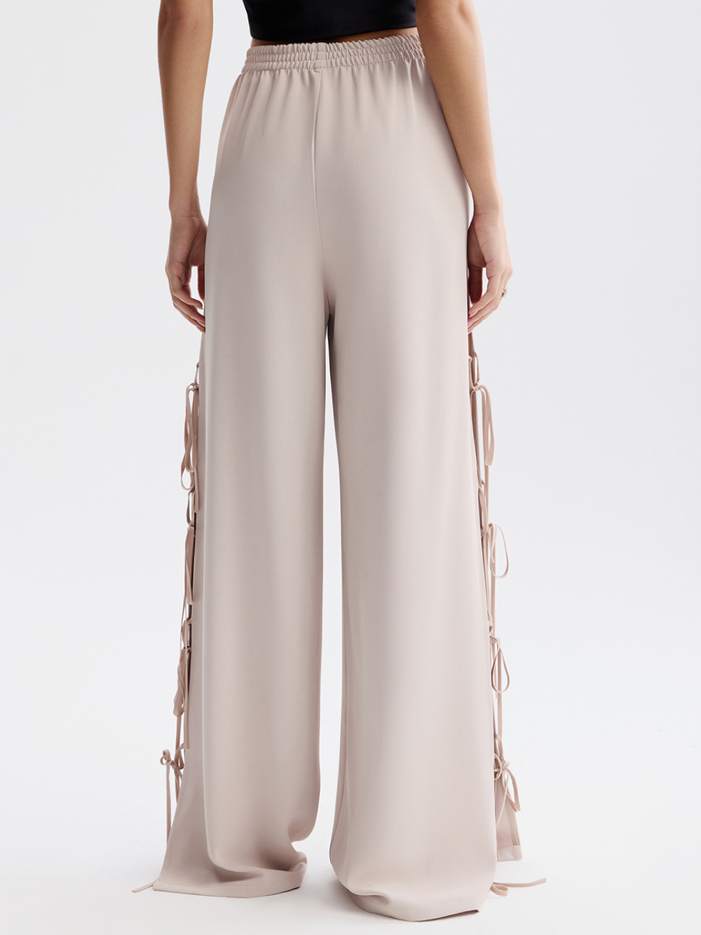 картинка брюки с завязками от магазина truered.ru (ex-SOLO·U)