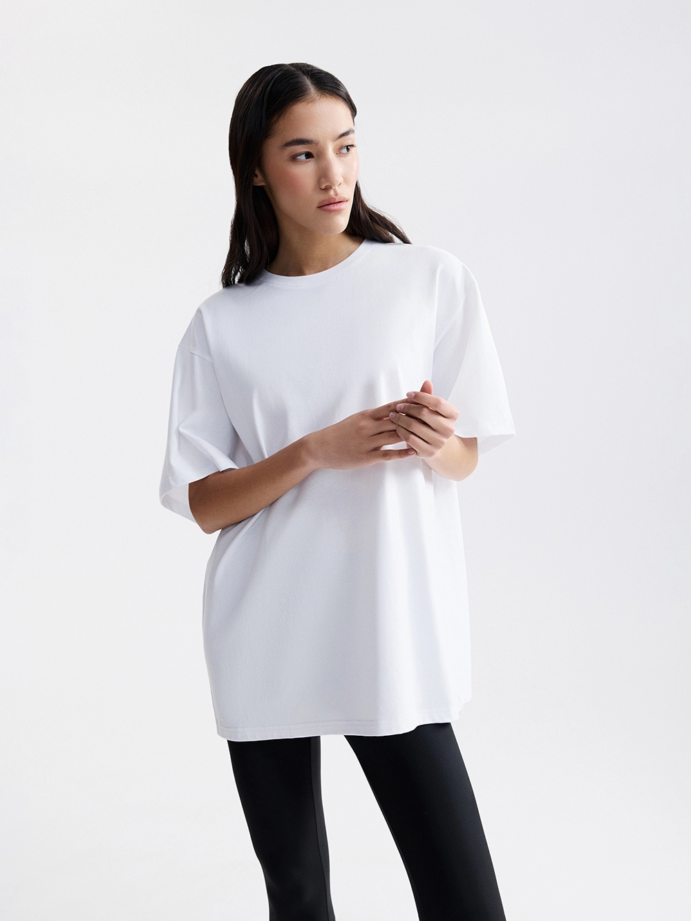 картинка футболка с вышивкой от магазина truered.ru (ex-SOLO·U)