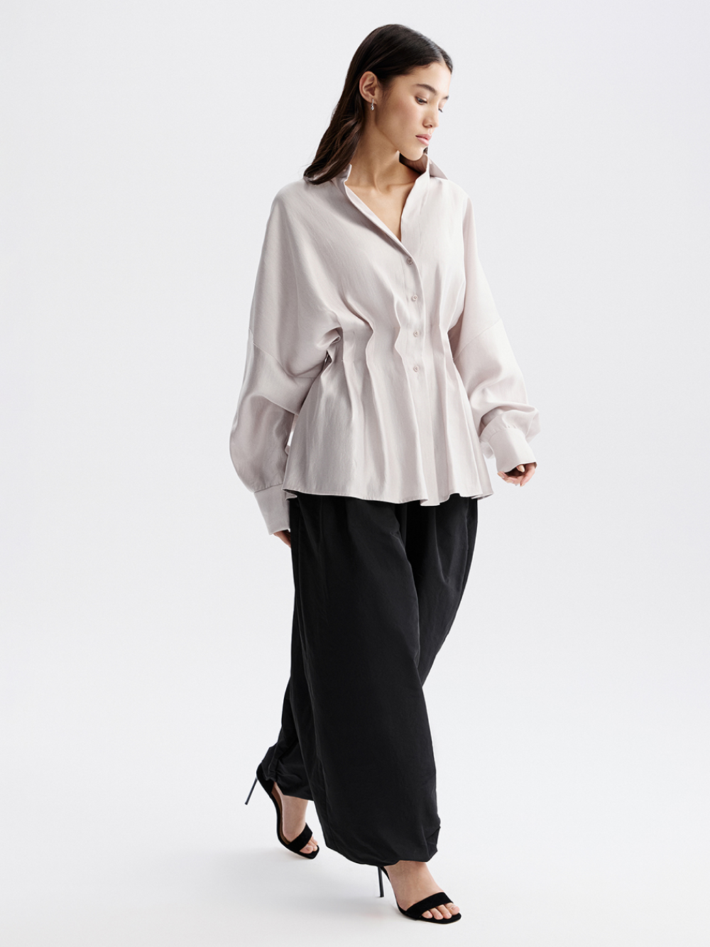 картинка блузка из тафты с защипами от магазина truered.ru (ex-SOLO·U)