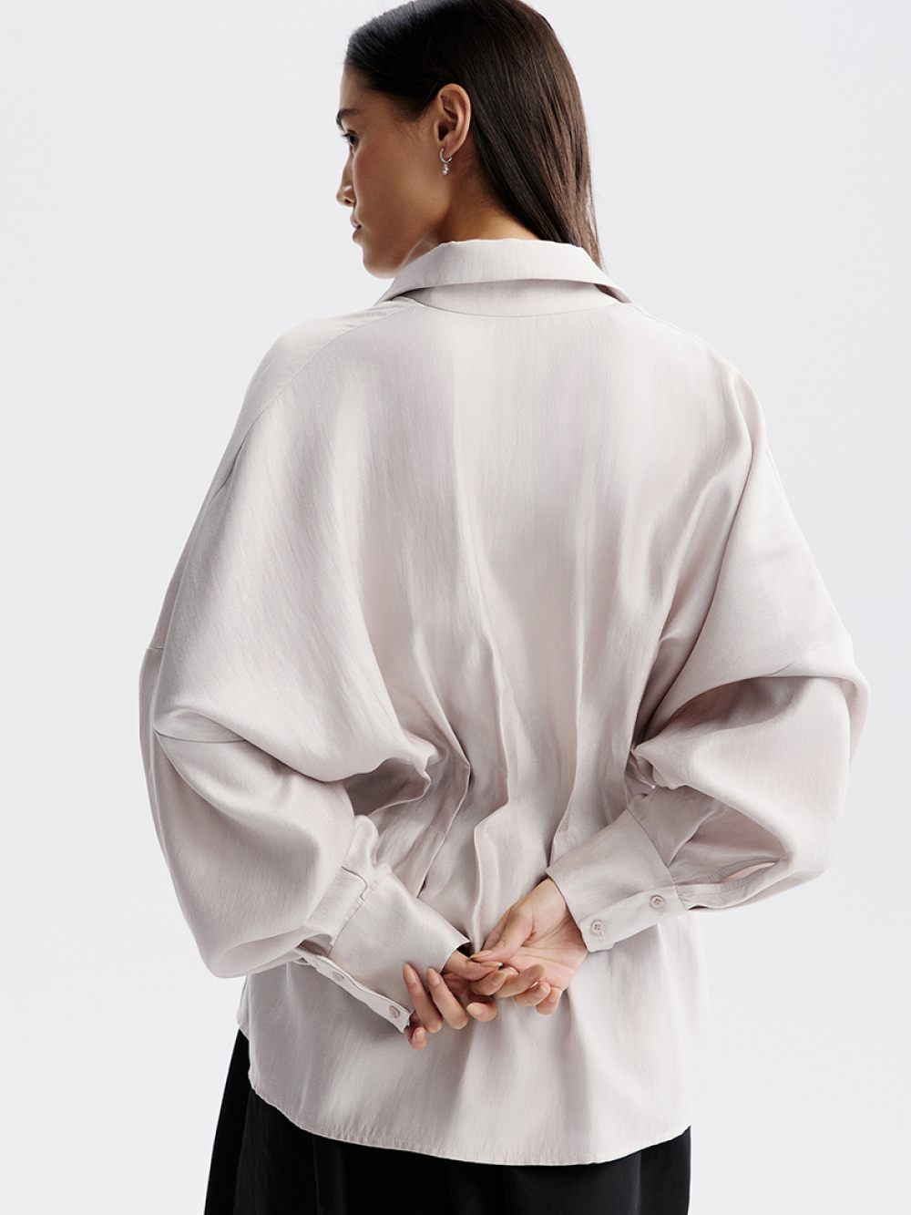 картинка блузка из тафты с защипами от магазина truered.ru (ex-SOLO·U)