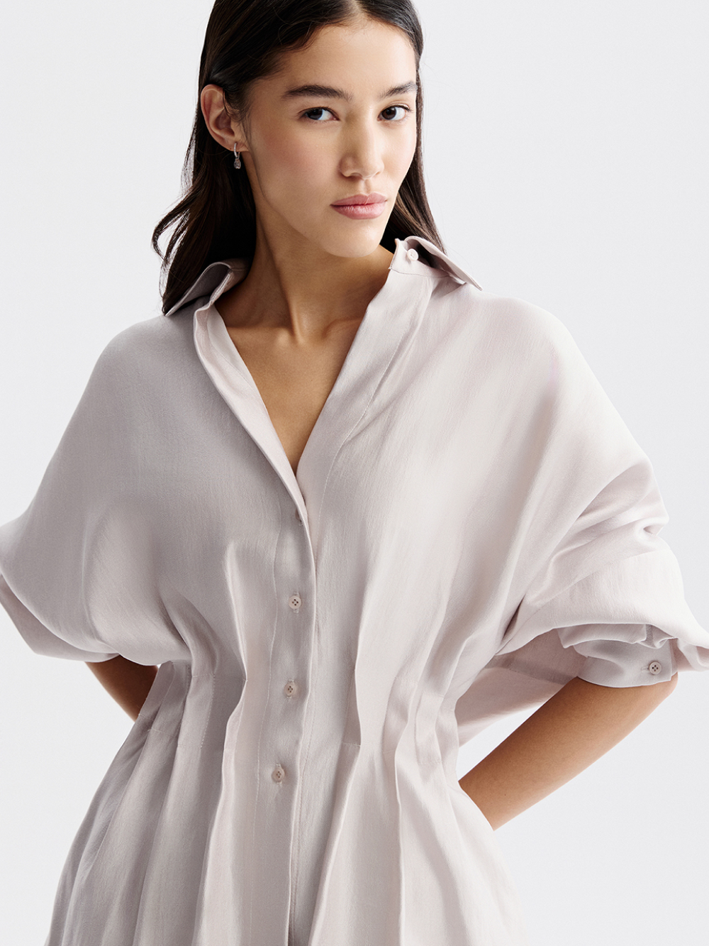 картинка блузка из тафты с защипами от магазина truered.ru (ex-SOLO·U)