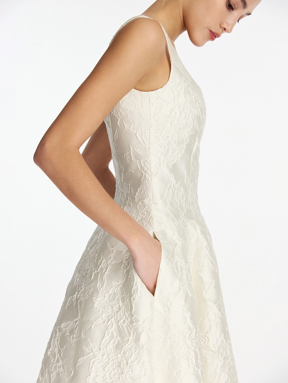 картинка платье из фактурной тафты от магазина truered.ru (ex-SOLO·U)