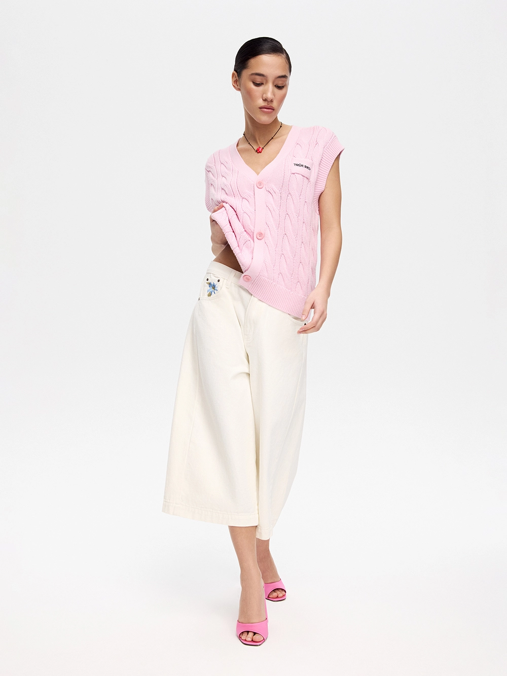 картинка бермуды удлинённые с вышивкой  от магазина truered.ru (ex-SOLO·U)